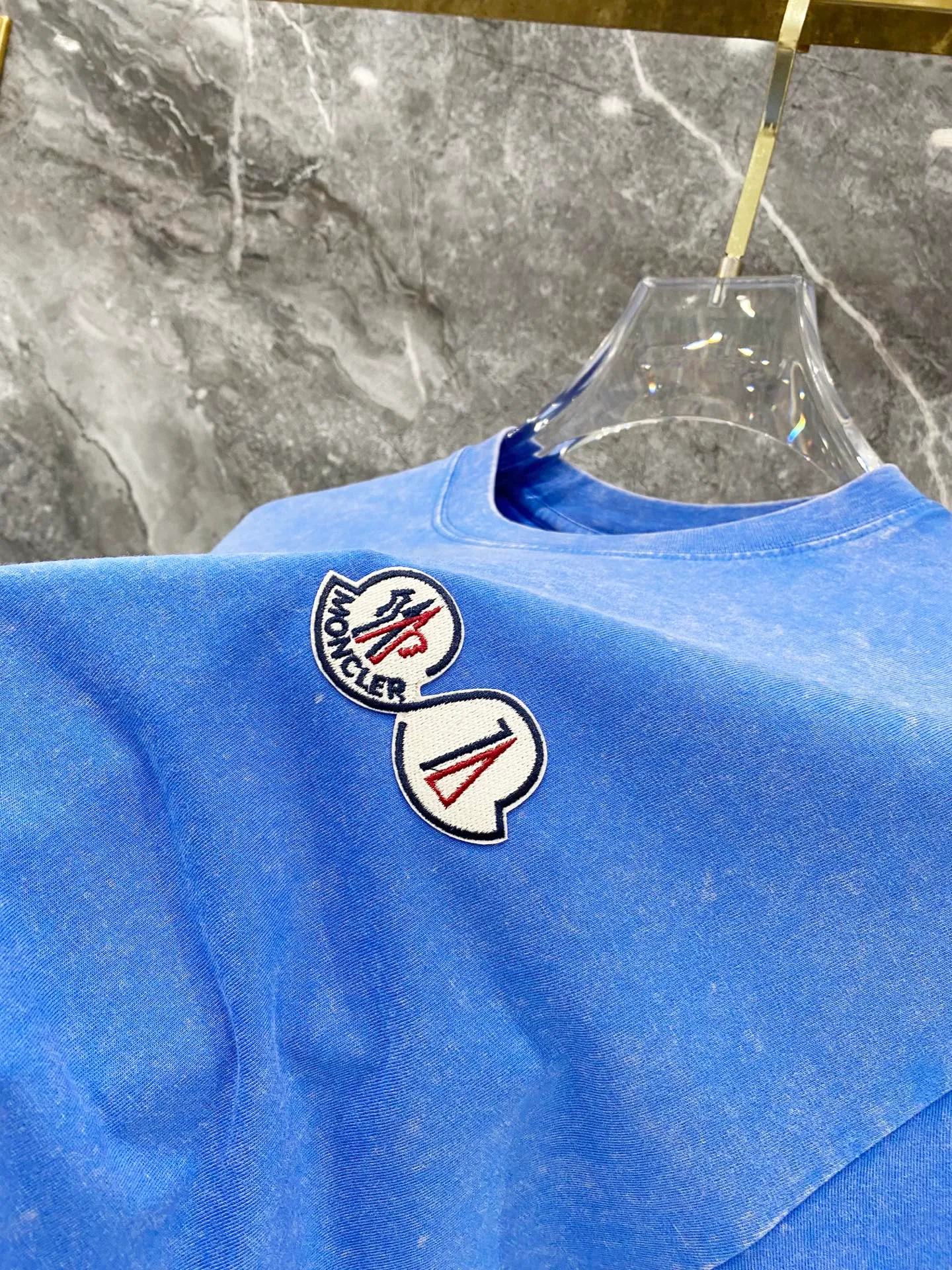 Moncler/ ， T ， LOGO ， ，250 ， ， ， Quality Original ， ， ， Premium 。 ！ :Black ， ，Blue Sizes: S-XXL :250
